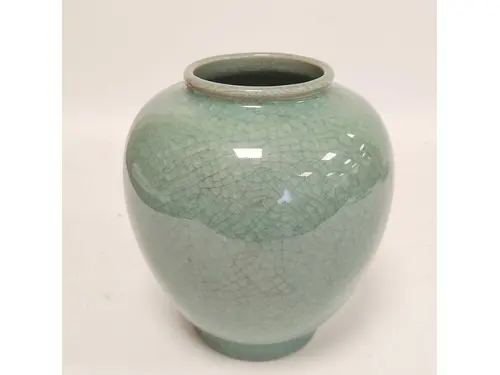 Celadon Crackle-Glazed Vase – 20cm
