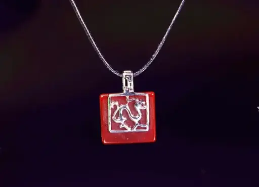 Red Agate Pendant Necklace with Dragon Motif